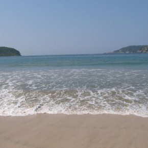 Looking out on the bay from Playa La Ropa, Zihuatanejo