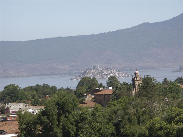 View of Lake Patzcuaro from el Cerro on a non-cloudy day