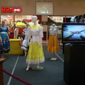Traditional dresses of Guerrero and Tiempo de Guerreo Video presentation at Fattoria Shopping Center