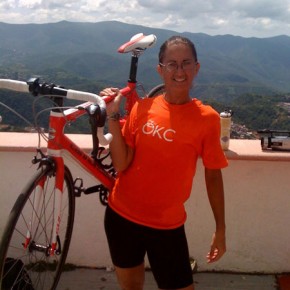 Alisa Duncan cycling across Mexico
